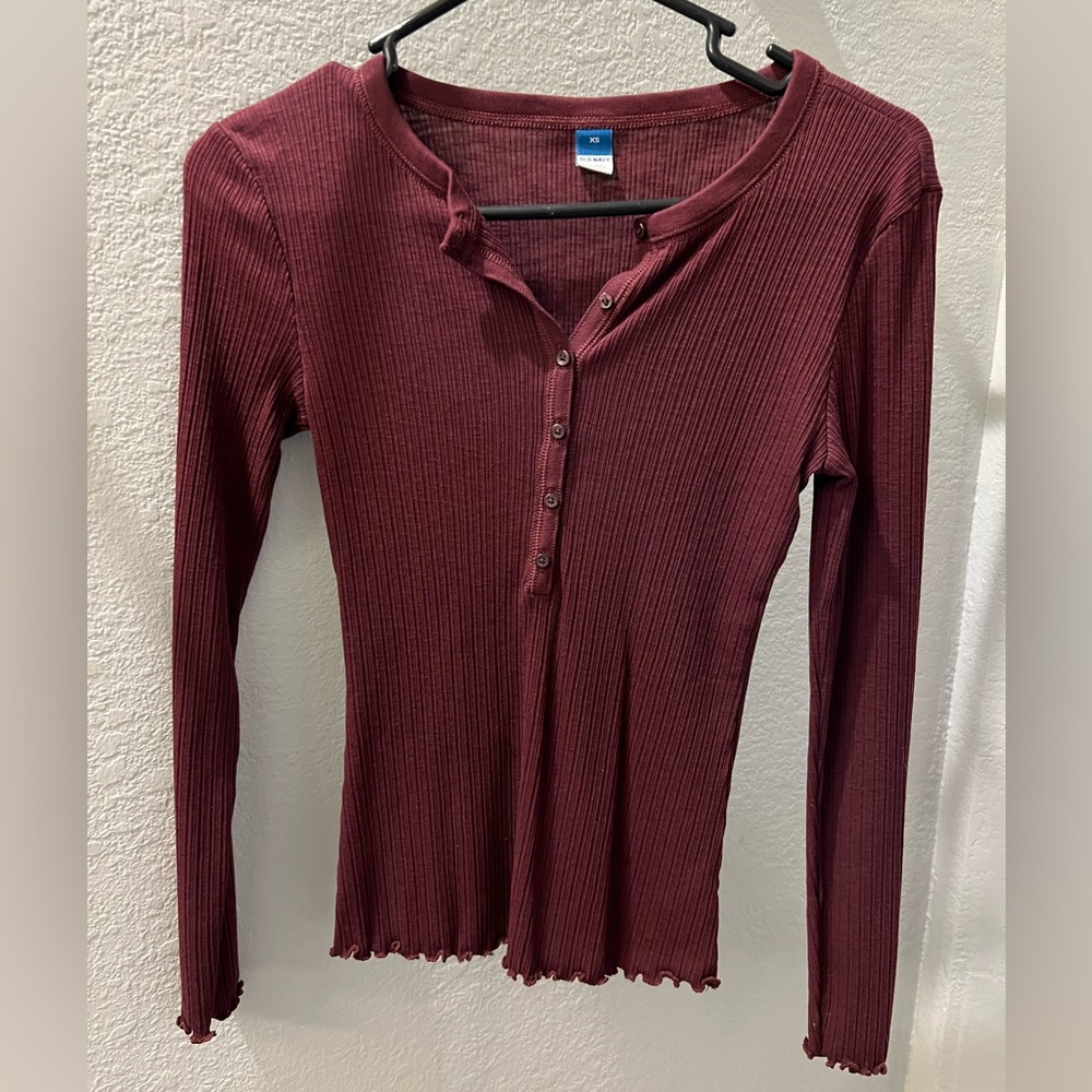 NWOT Old Navy maroon long sleeve top size XS